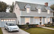 Autos & Etc: Tesla apresenta telhado que capta energia para abastecer casa e veículo